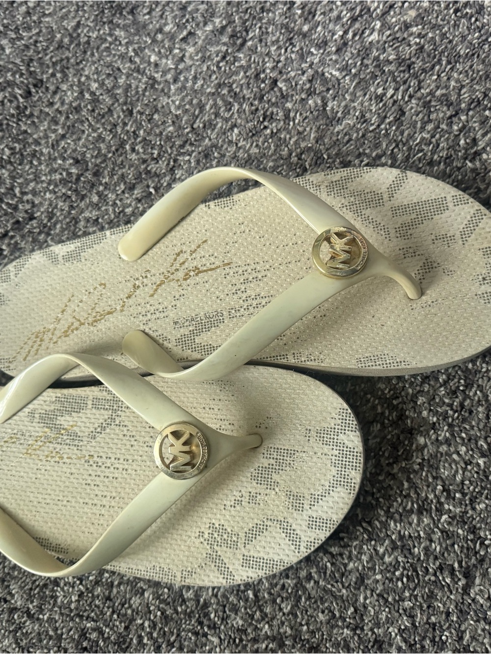 Michael Kors Cream/Gold Logo Thong Sandals